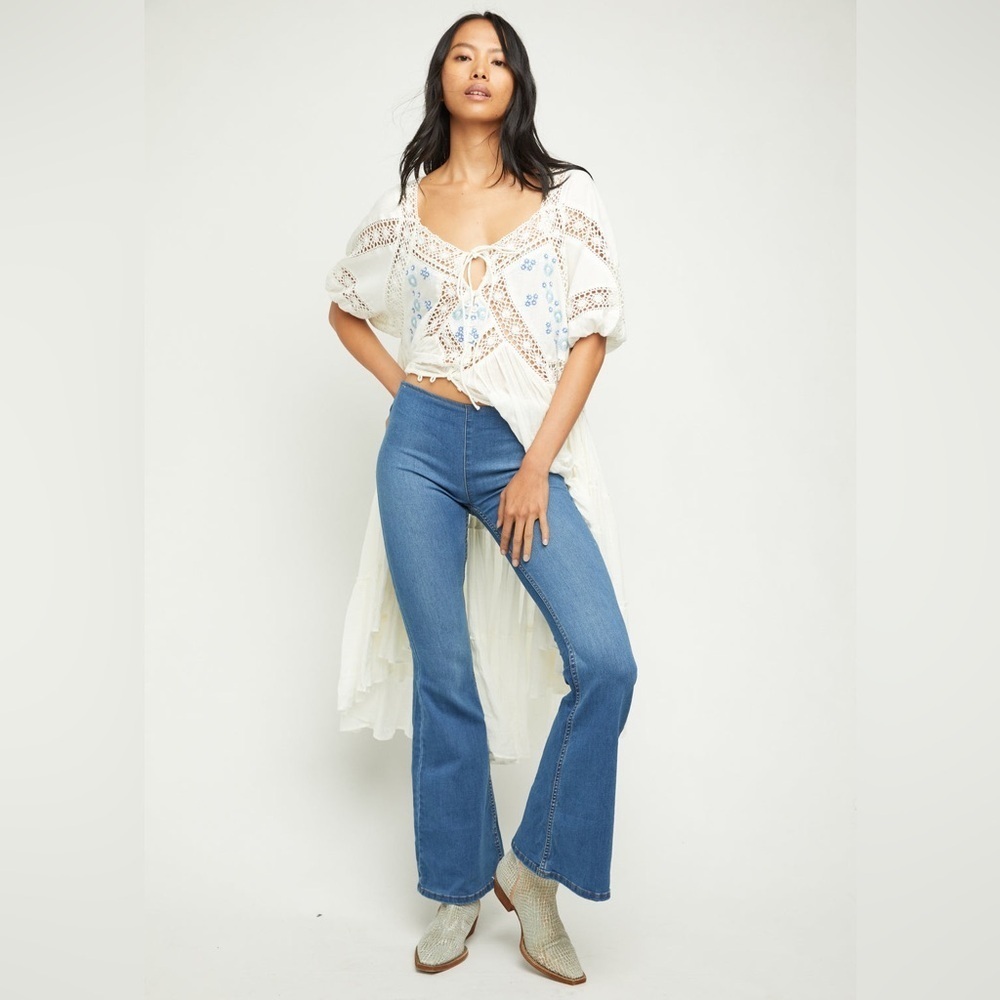FREE PEOPLE Penny Pull On Flare Light Blue Denim Jeans Stretch 27 We The Boho